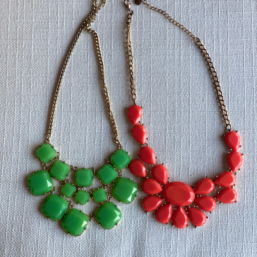 Chunky necklaces.